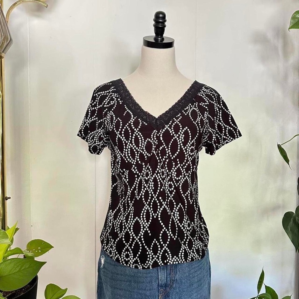 DFA NY Womens Small Black White Dot Lace Trim V-Neck Cap Sleeve Top 5G94121